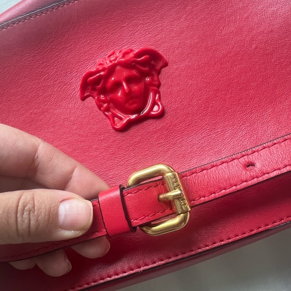 Versace Medusa crossbody camera bag - Picture 5 of 7